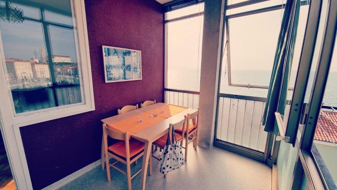 Apartment With A View *